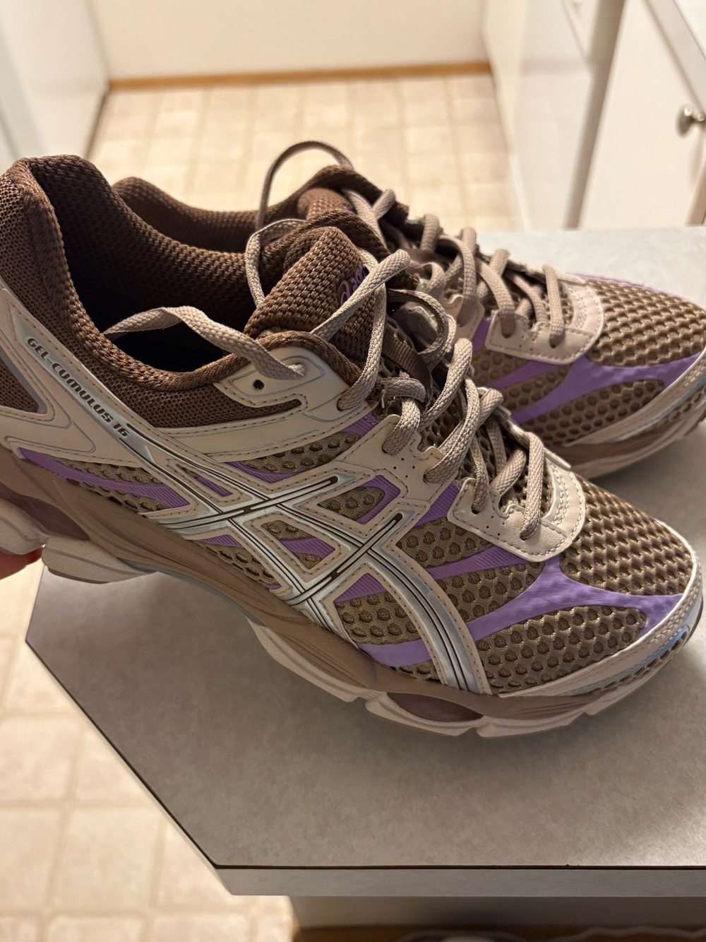Asics taupe and lavender women's running shoes - Picture 2 of 4
